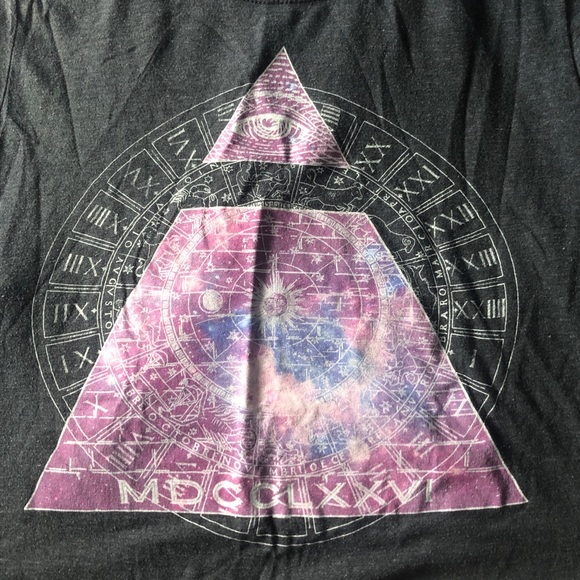Gray/pink Graphic Tee - Picture 2 of 2